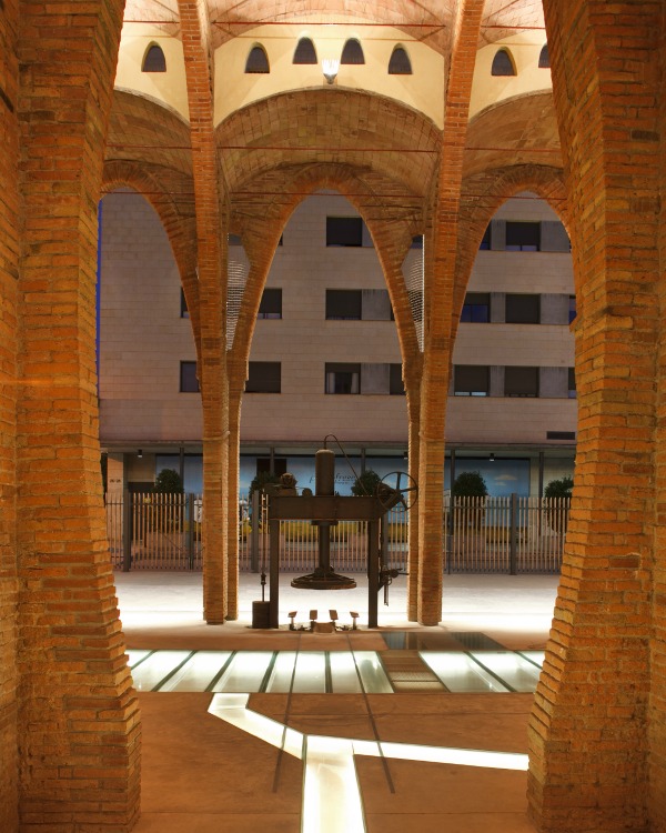 Celler Modernista Sant Cugat.jpg
