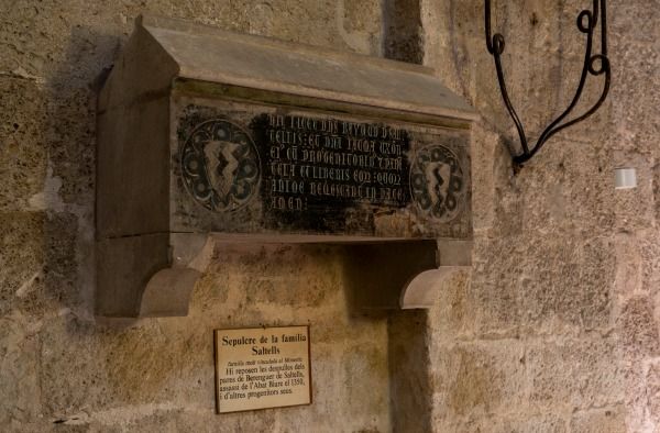 Le tombeau de Raimon de Saltells-Monastère de Sant Cugat