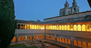 Dependencies-del-claustre-compressor-300×189 1 Cloister Rooms