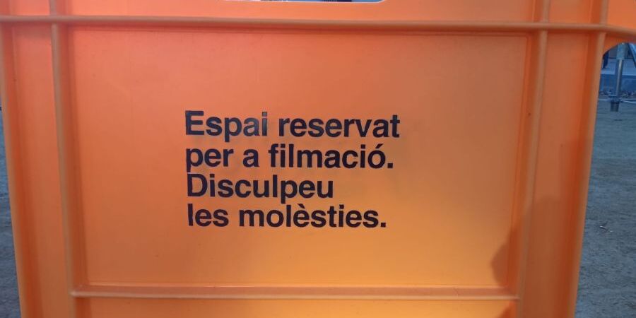 Cartell "espai reservat per a filmació"